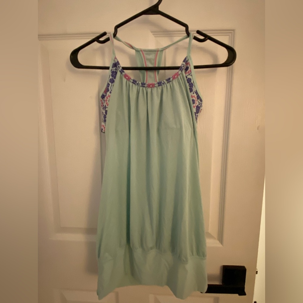Lululemon 2 in 1 tank/sports bra